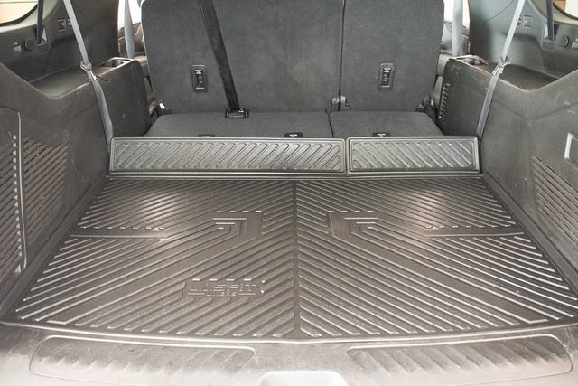 Used 2021 GMC Yukon XL SLT w/ SLT Luxury Plus Package RWD image 15