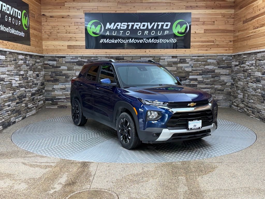 Used 2023 Chevrolet TrailBlazer LT w/ Convenience Package image 2