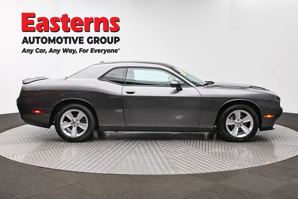 Used 2023 Dodge Challenger SXT image 4