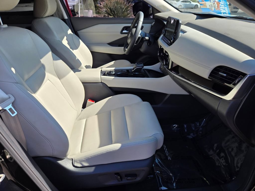 Certified 2023 Nissan Rogue SL w/ SL Premium Package AWD/4WD image 19