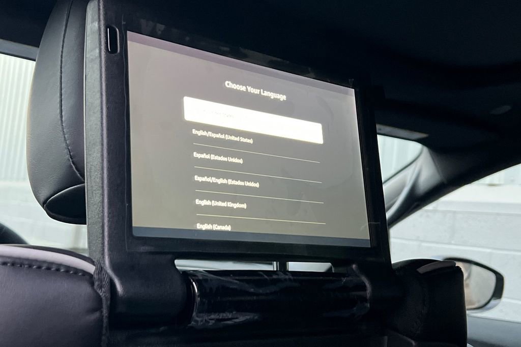 New 2026 Chrysler Pacifica Limited w/ Uconnect Theater Family Group image 15