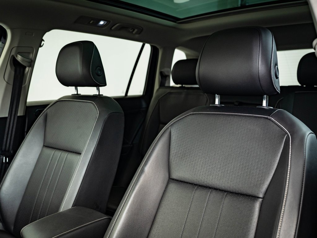 Used 2022 Volkswagen Tiguan SE w/ Panoramic Sunroof Package image 22