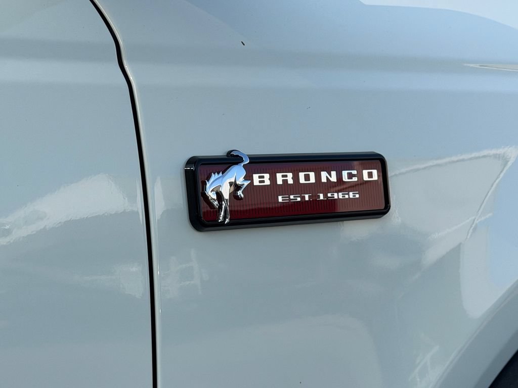 New 2026 Ford Bronco Outer Banks w/ Sasquatch Package AWD/4WD image 8