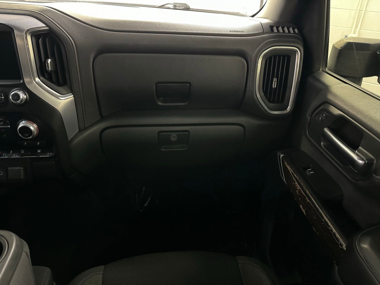 Used 2020 GMC Sierra 3500 SLE w/ SLE Convenience Package image 18
