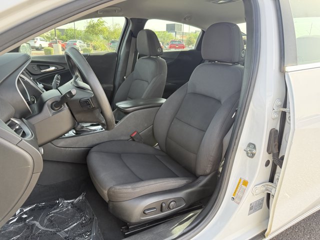 Used 2023 Chevrolet Malibu LT w/ Driver Confidence Package FWD image 11
