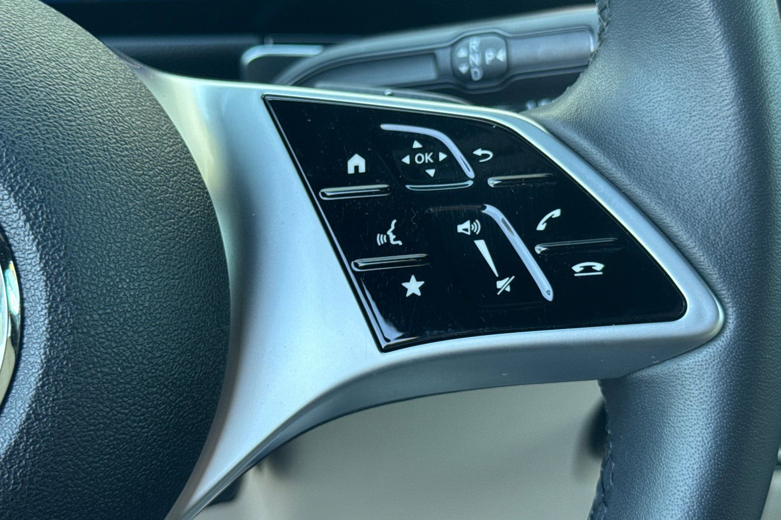 Certified 2025 Mercedes-Benz GLB 250 image 29