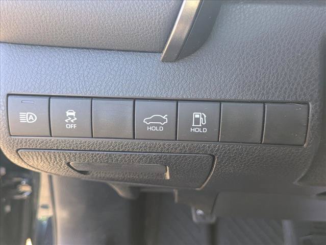 Used 2021 Toyota Camry LE FWD image 11