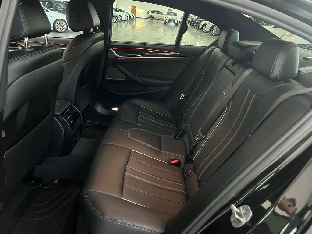 Used 2022 BMW 530i w/ M Sport Package RWD image 15