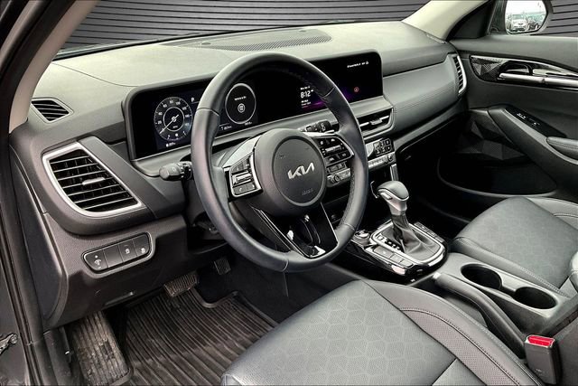 Used 2024 Kia Seltos EX FWD image 16