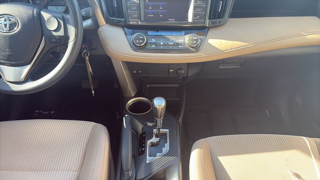 Used 2015 Toyota RAV4 XLE FWD image 15