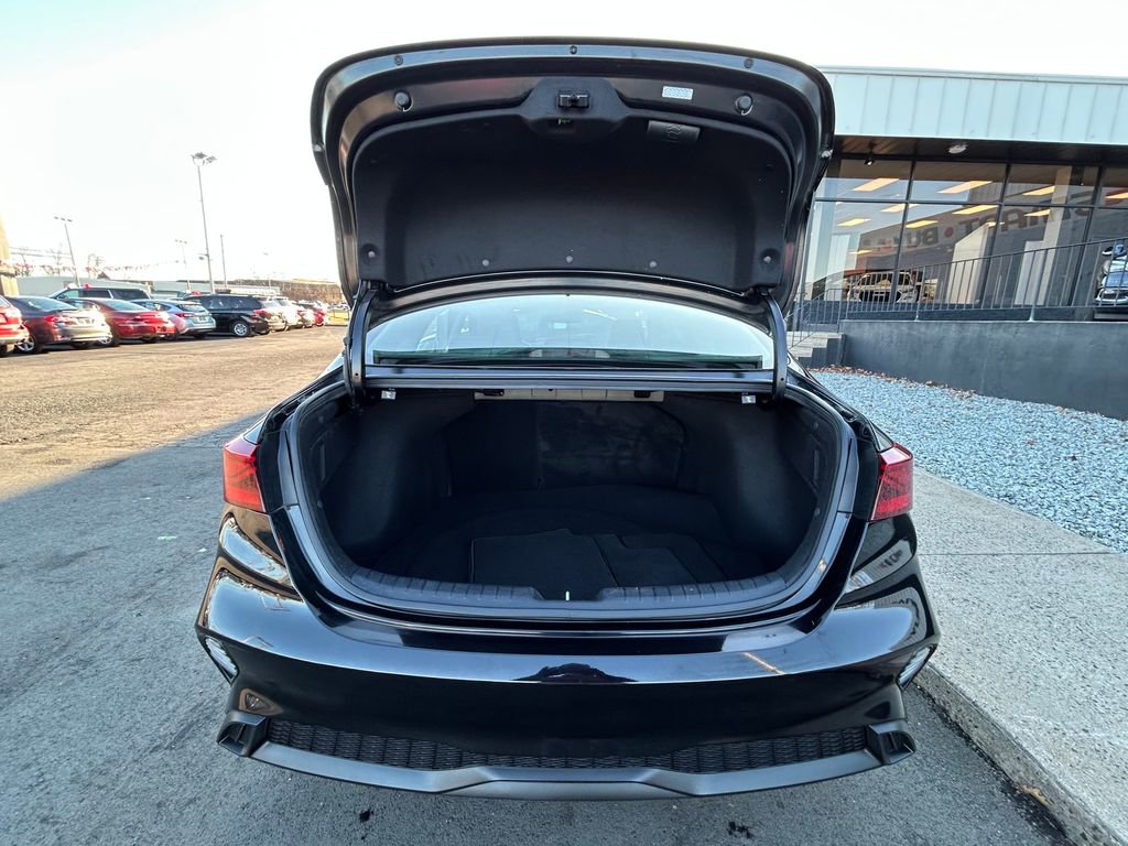 Used 2024 Kia Forte LXS w/ LXS Technology Package image 12