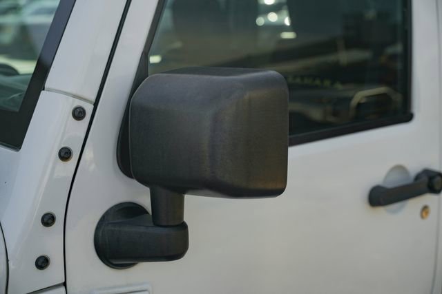 Used 2016 Jeep Wrangler Unlimited Sahara w/ Connectivity Group image 15