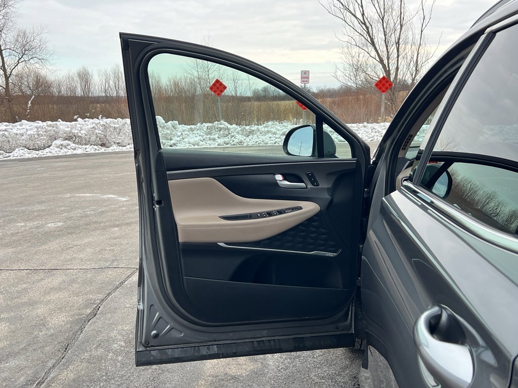 Used 2019 Hyundai Santa Fe AWD image 10