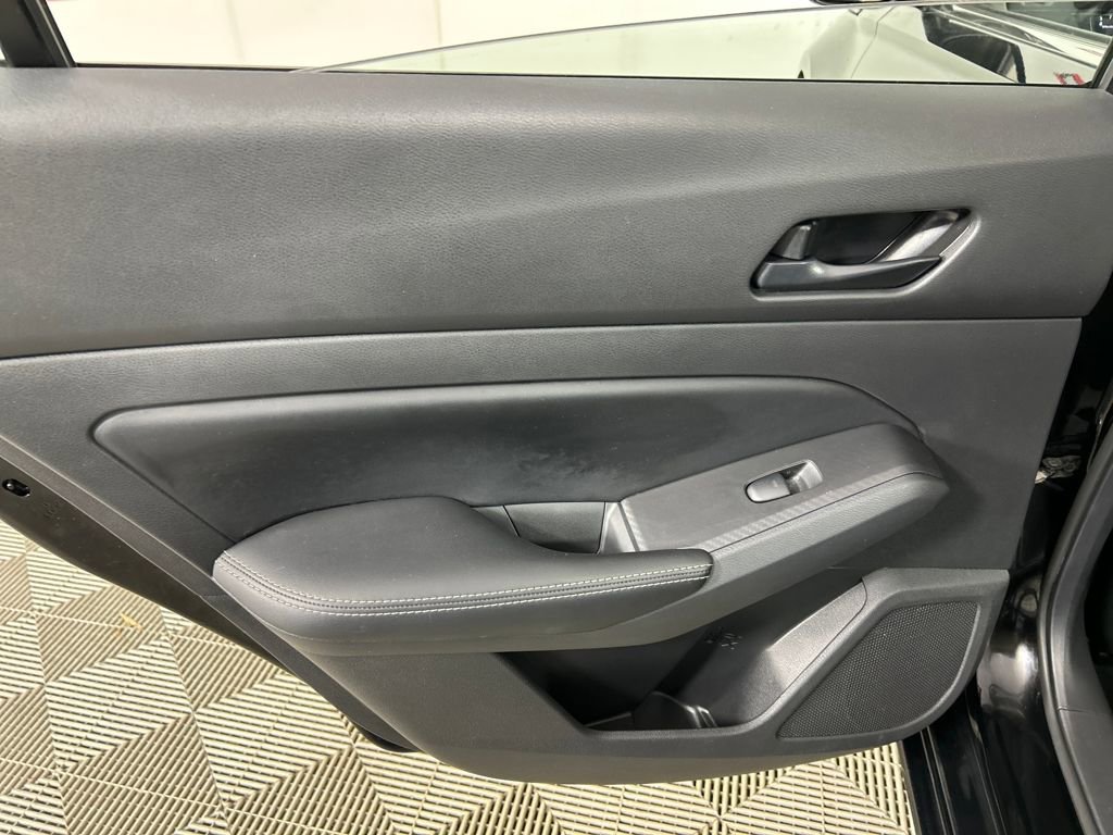 Used 2024 Nissan Altima 2.5 SV image 15