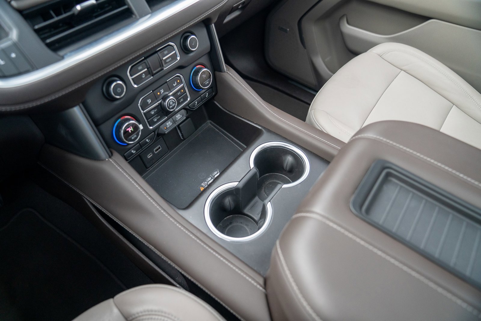 Used 2021 Chevrolet Tahoe Z71 w/ Z71 Off-Road Package image 20