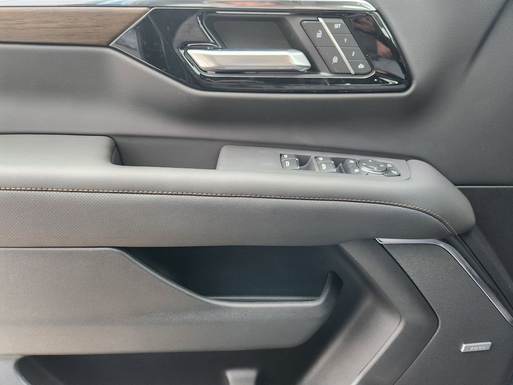 New 2026 Chevrolet Tahoe High Country w/ Sun And Tow Package image 16