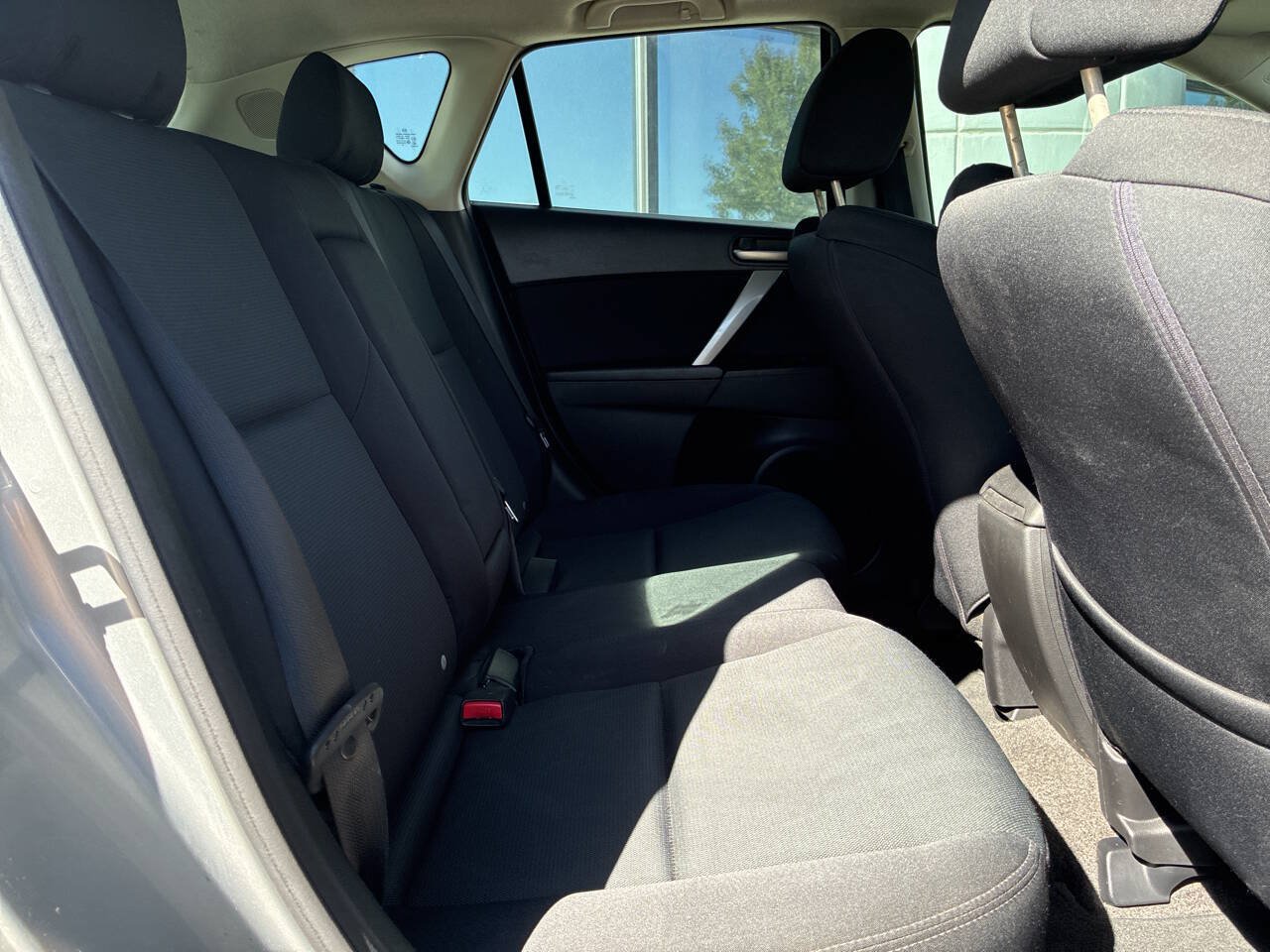 Used 2011 MAZDA MAZDA3 s Sport w/ Tech Pkg FWD image 12