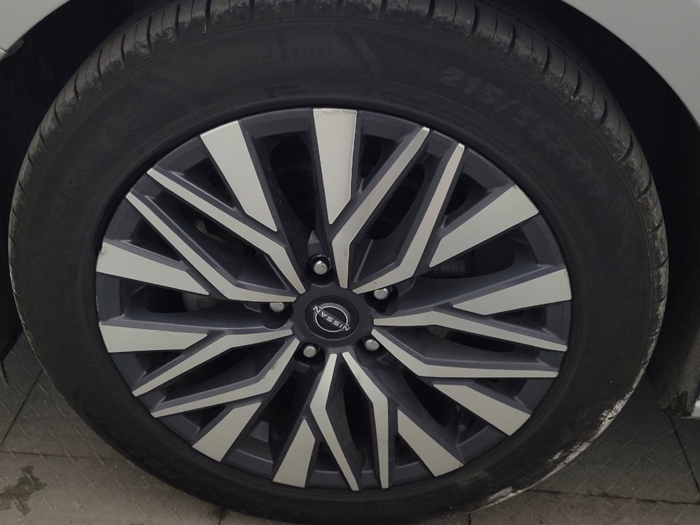 Used 2024 Nissan Altima 2.5 SV image 31