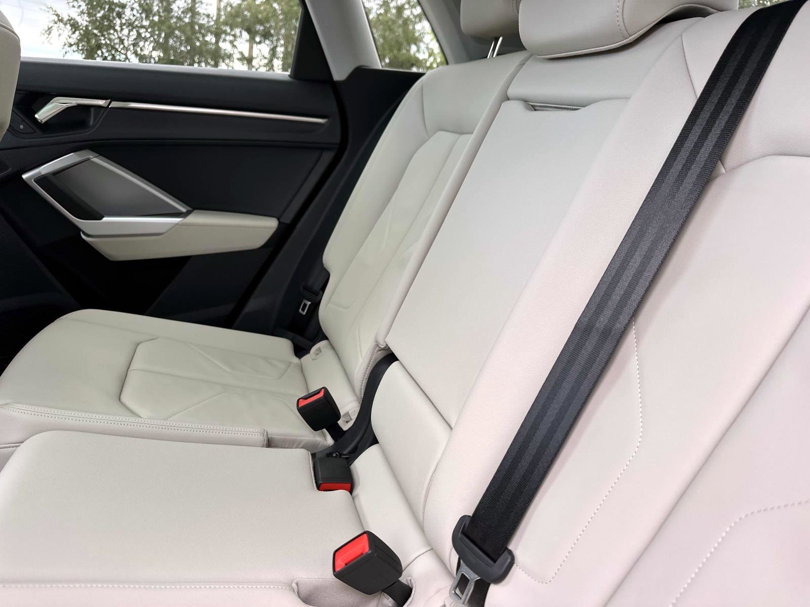 Used 2025 Audi Q3 2.0T Premium w/ Convenience Package image 13