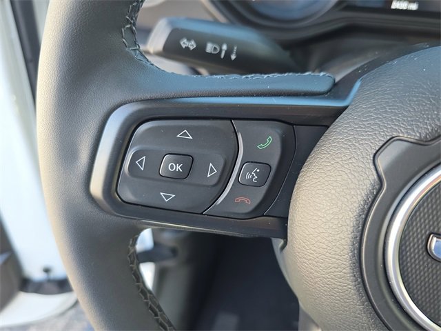 Used 2025 Jeep Gladiator Sport image 18