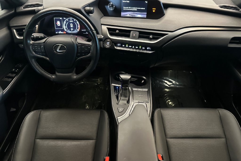Used 2019 Lexus UX 200 w/ Premium Package FWD image 13