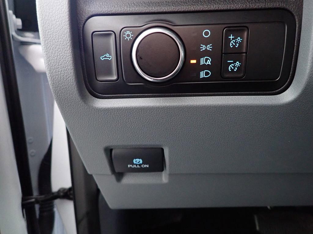 Used 2025 Ford F350 XL w/ Snow Plow Prep Package image 28