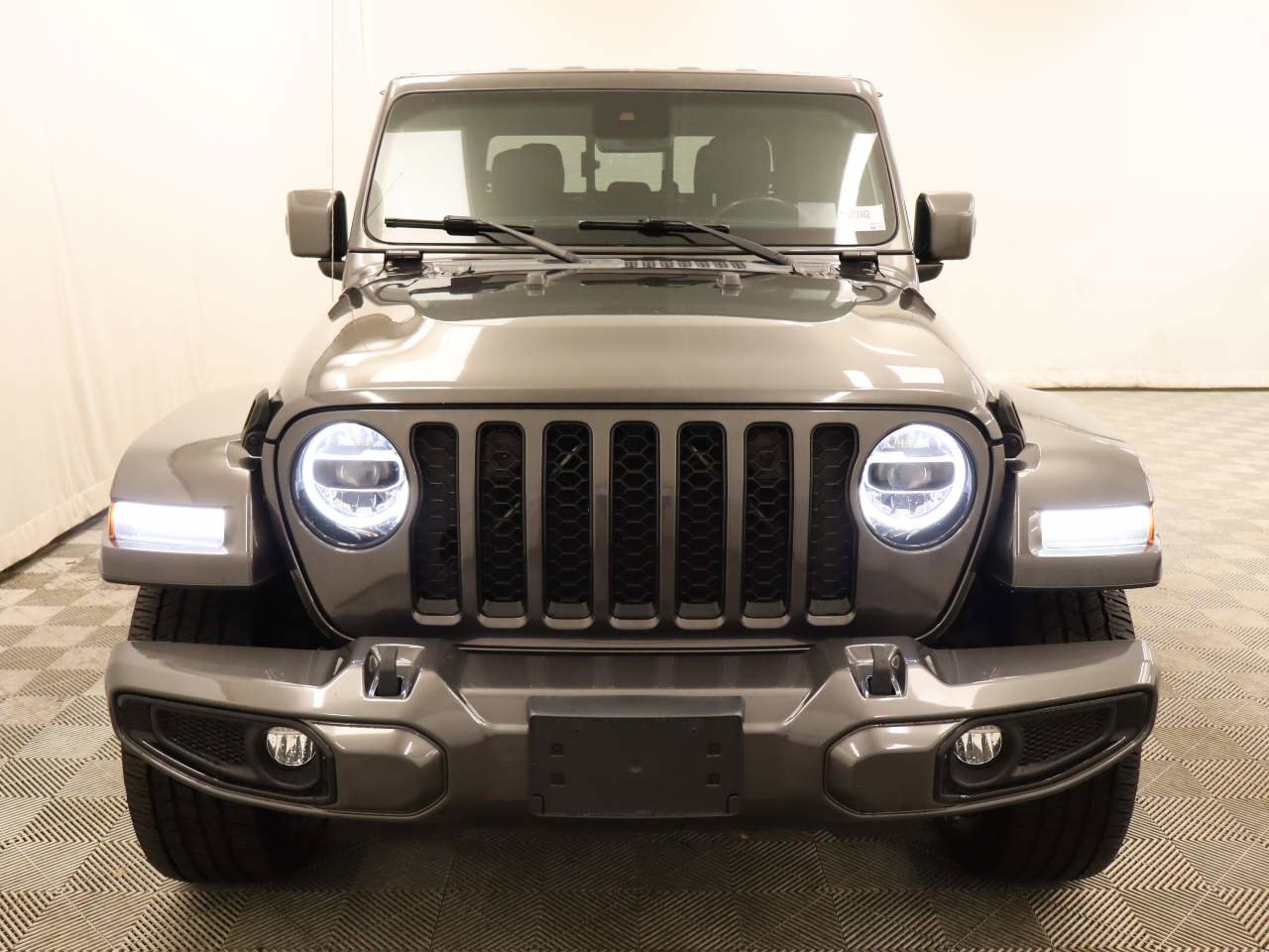 Used 2021 Jeep Gladiator Overland image 4