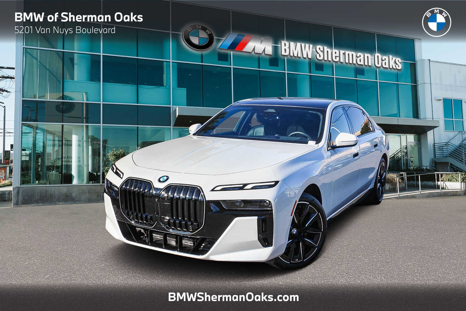 Used 2025 BMW 740i 740i w/ Premium Package image 1