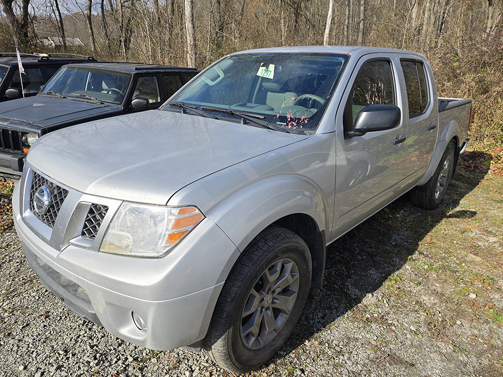 Used 2021 Nissan Frontier SV image 1