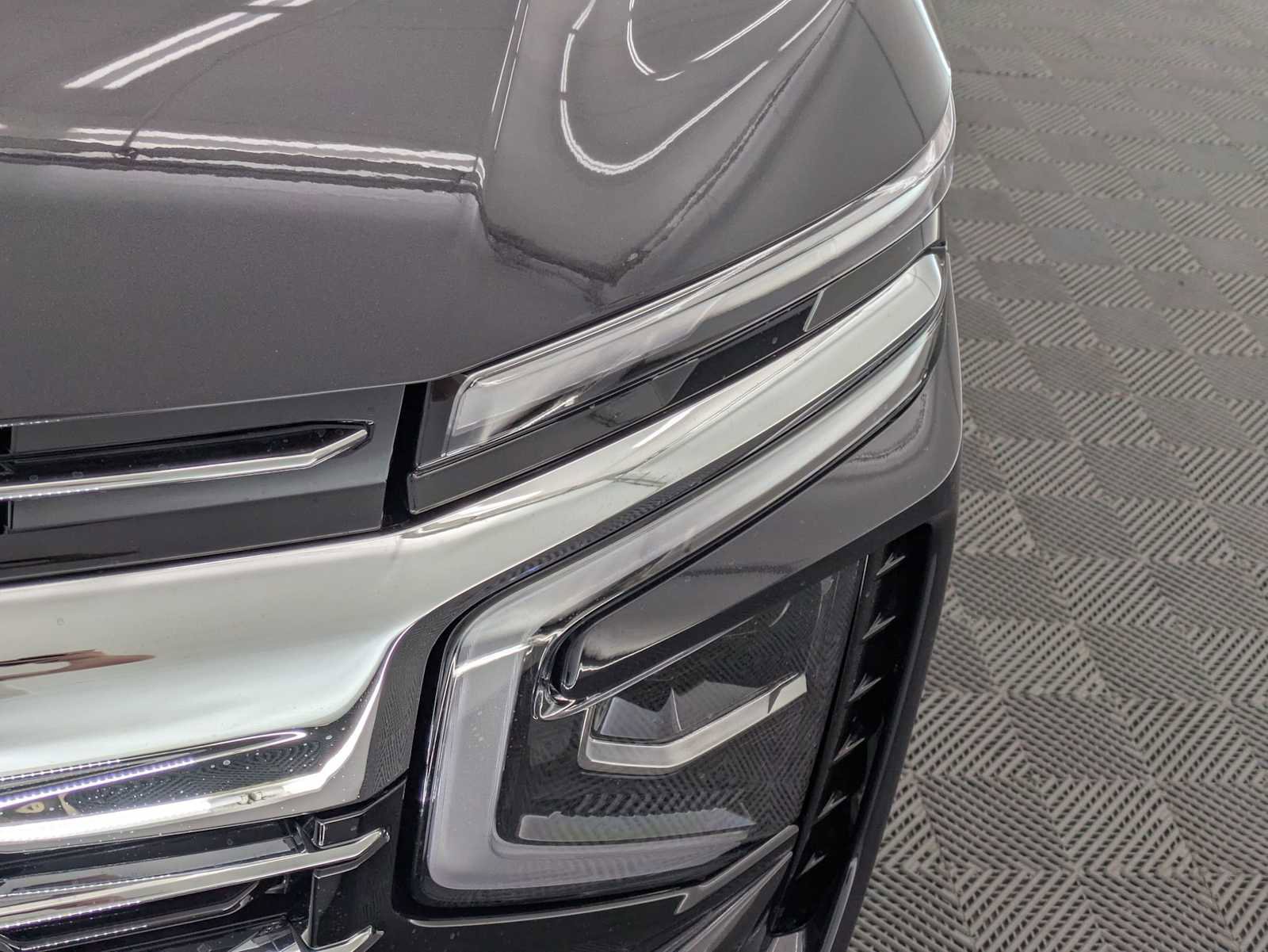 New 2026 Chevrolet Suburban LT AWD/4WD image 10