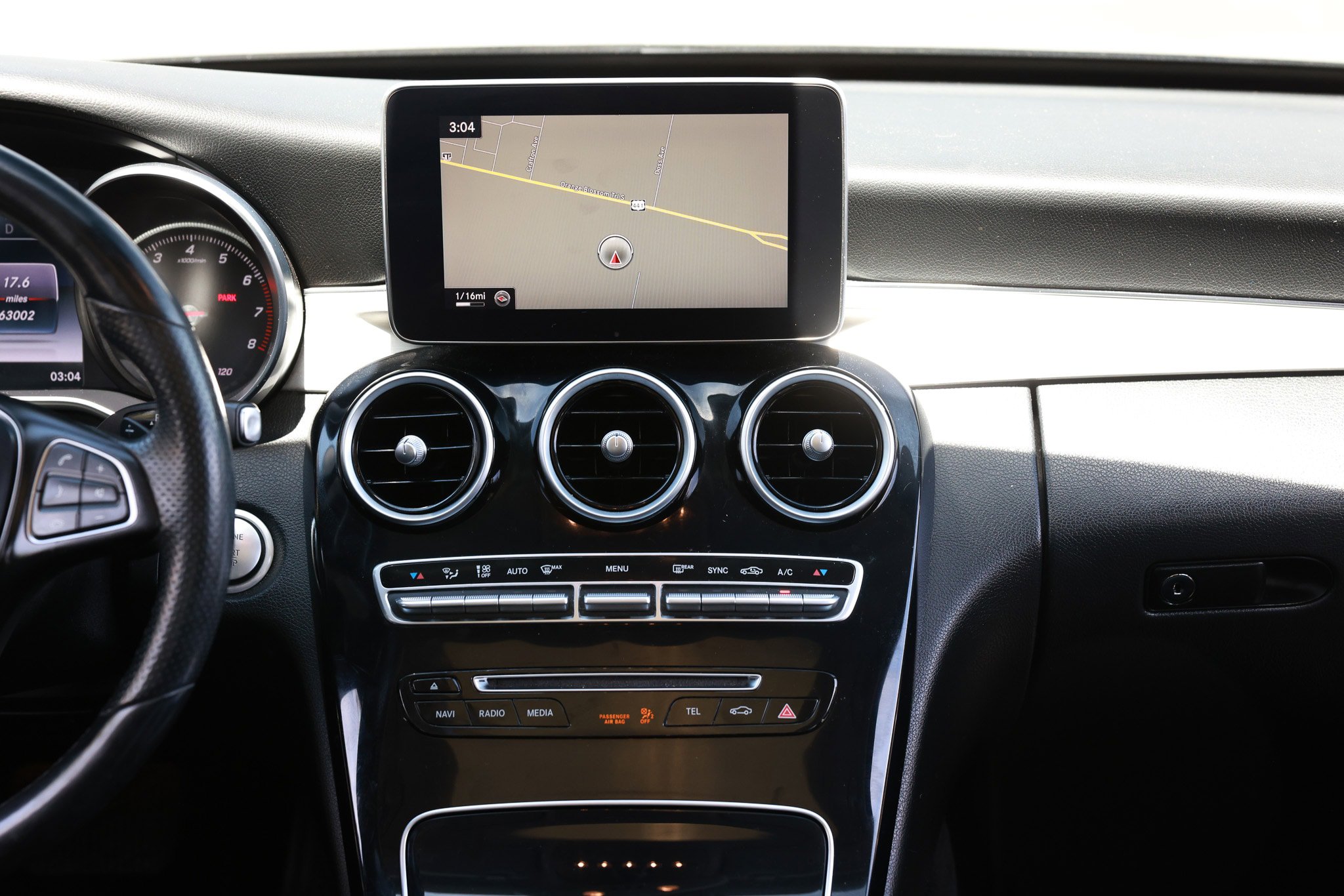 Used 2016 Mercedes-Benz C 300 4MATIC Sedan image 39