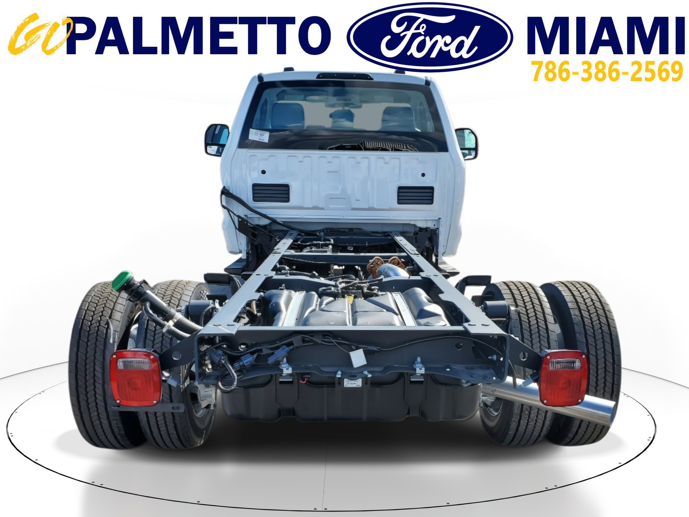 New 2024 Ford F550 4x4 Regular Cab Super Duty image 5