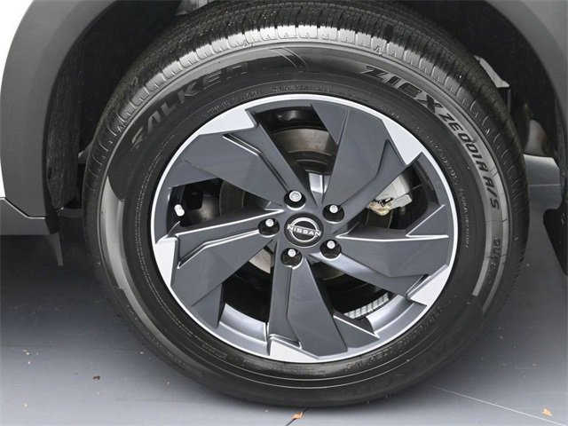 New 2026 Nissan Rogue SV image 8