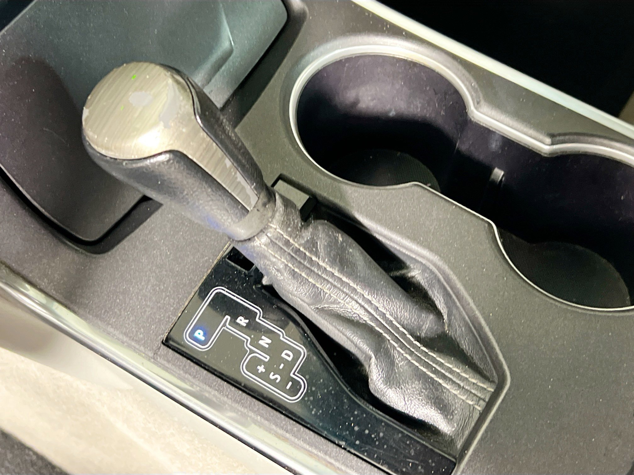 Used 2015 Toyota Camry LE image 24