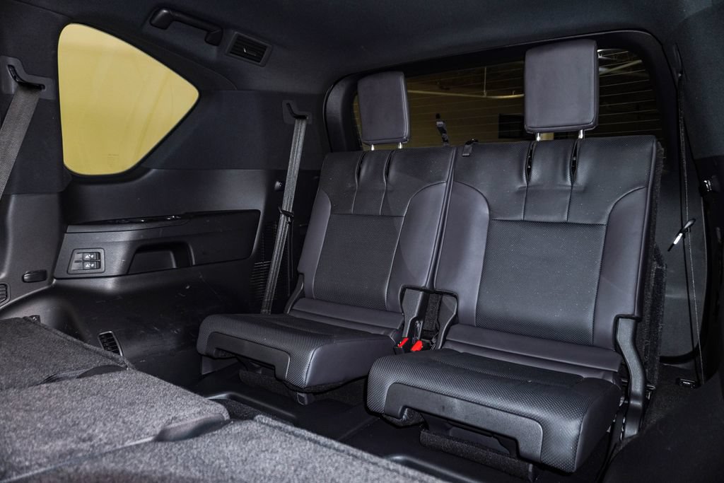 Used 2023 Lexus LX 600 4WD w/ Appearance Package image 19