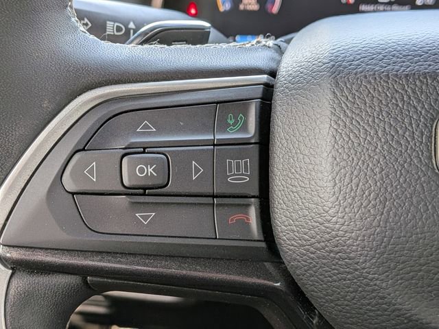 Used 2023 Jeep Grand Cherokee L Laredo image 26