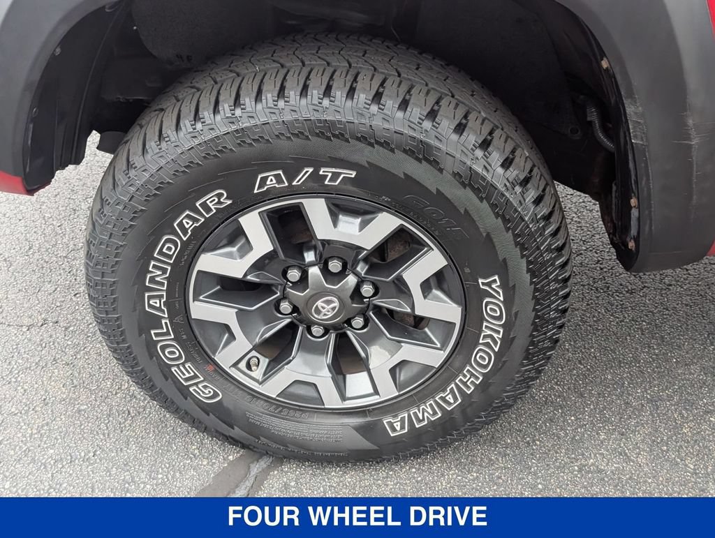 Used 2017 Toyota Tacoma TRD Off-Road AWD/4WD image 9