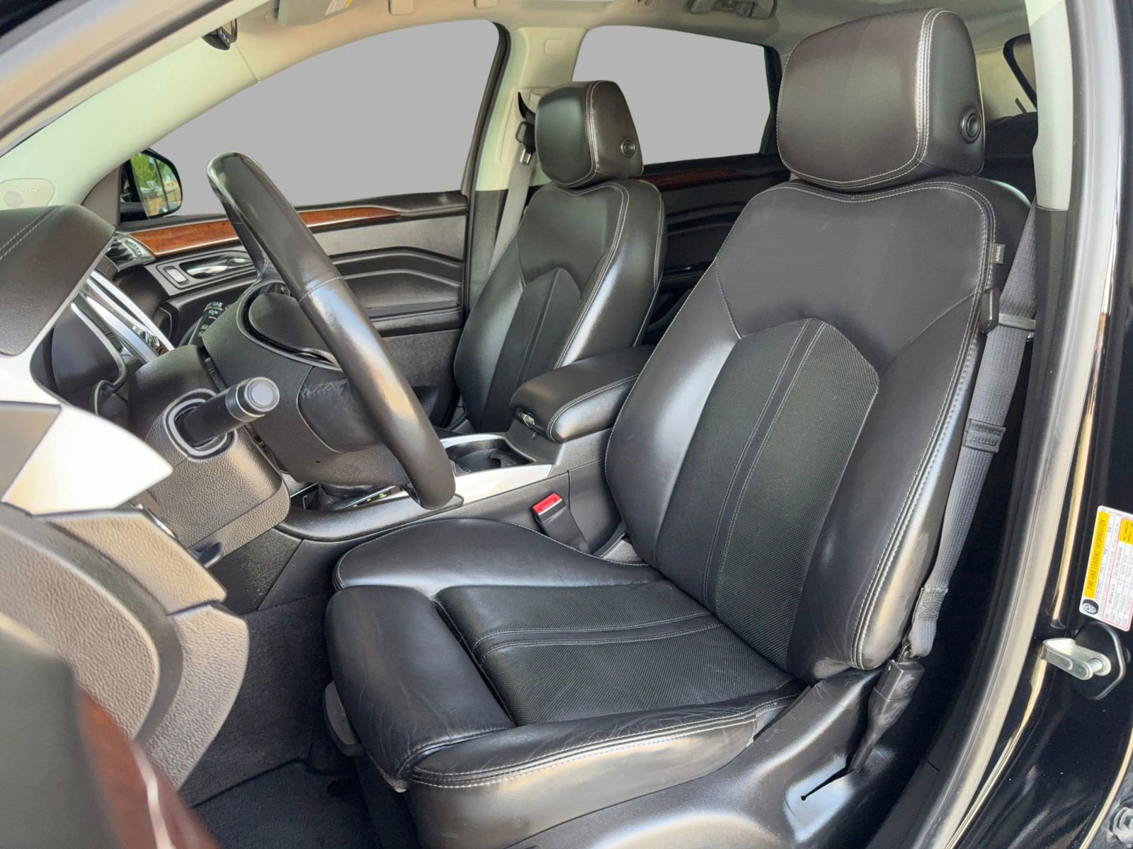 Used 2016 Cadillac SRX Luxury w/ Driver Awareness Package FWD image 23