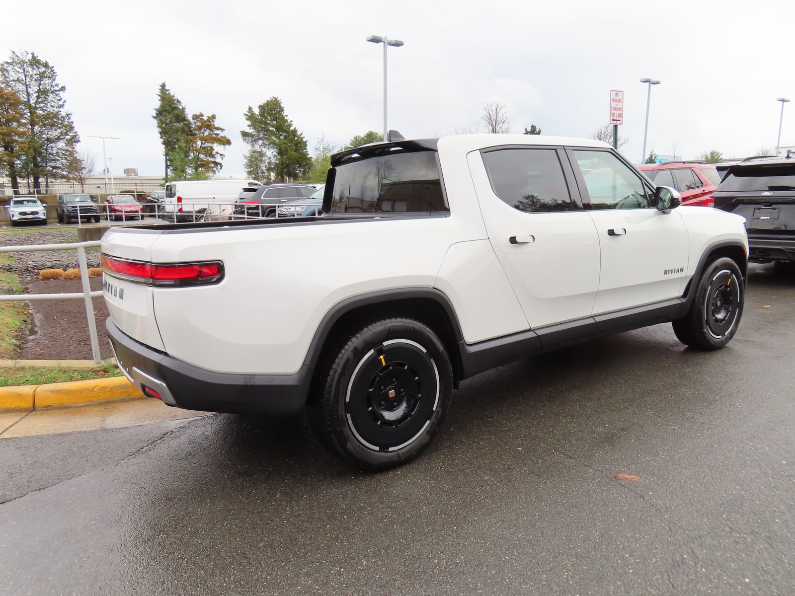 Used 2025 Rivian R1T Adventure AWD/4WD image 6