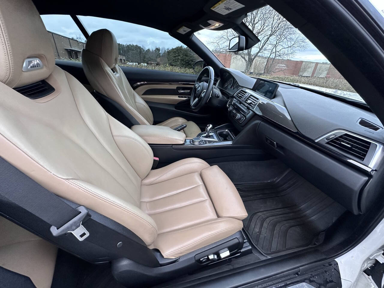 Used 2016 BMW M4 Convertible w/ Executive Package RWD image 10