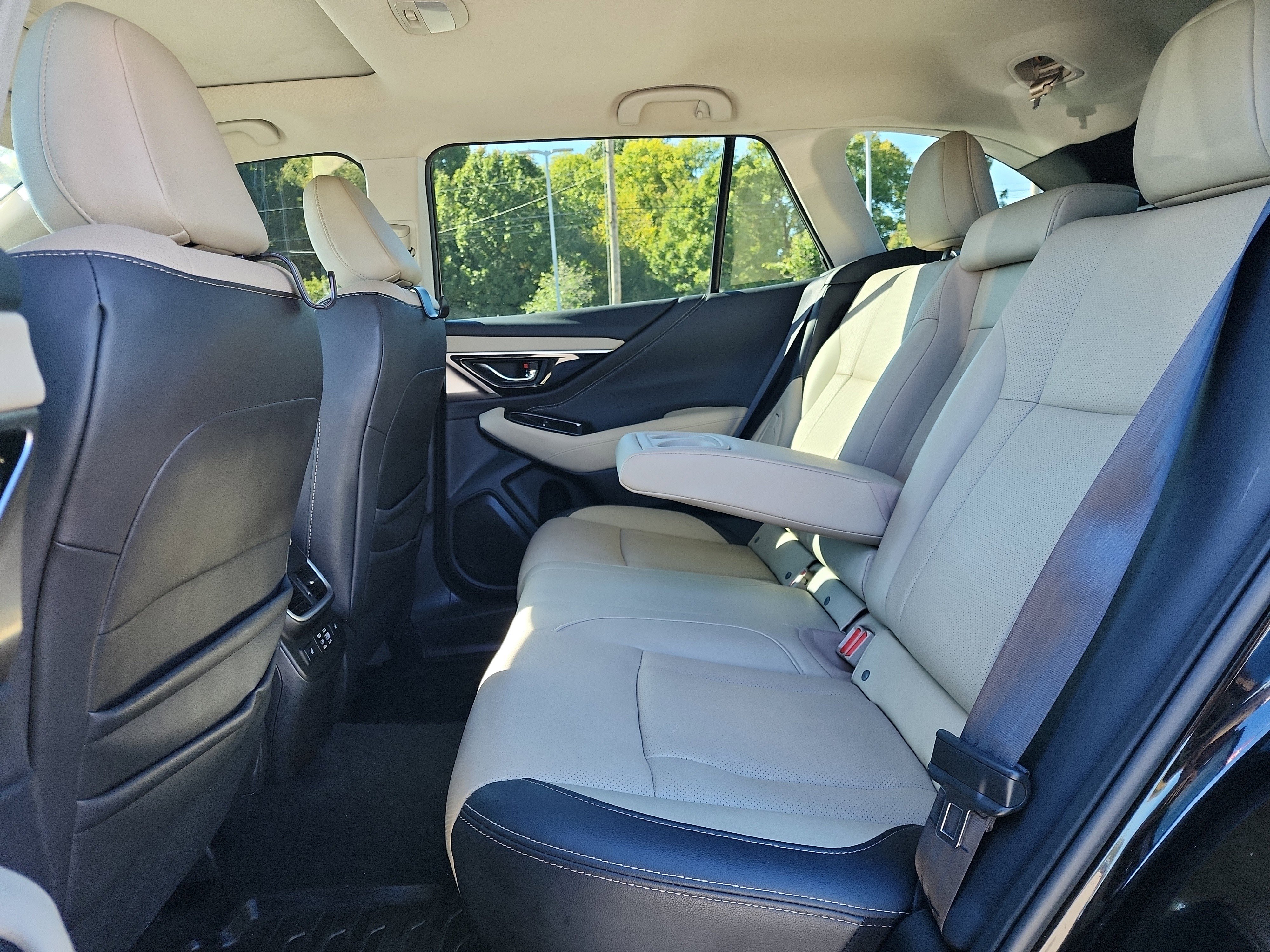 Used 2023 Subaru Outback Limited image 11