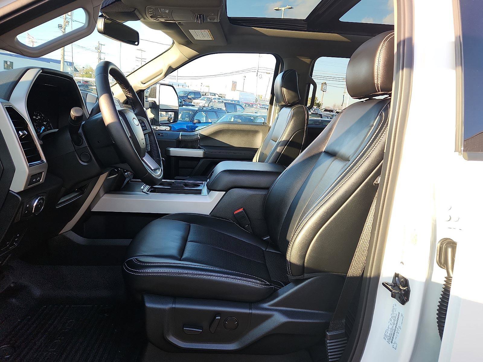 Used 2021 Ford F350 Lariat image 13