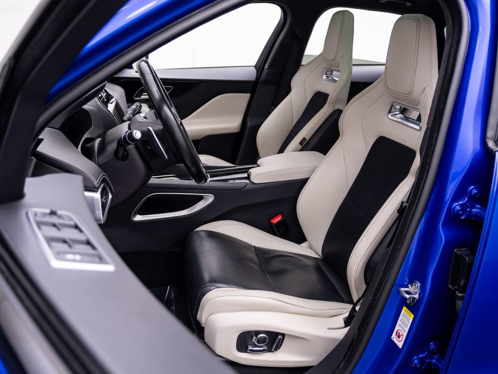 Used 2020 Jaguar F-PACE R-Sport AWD/4WD image 16