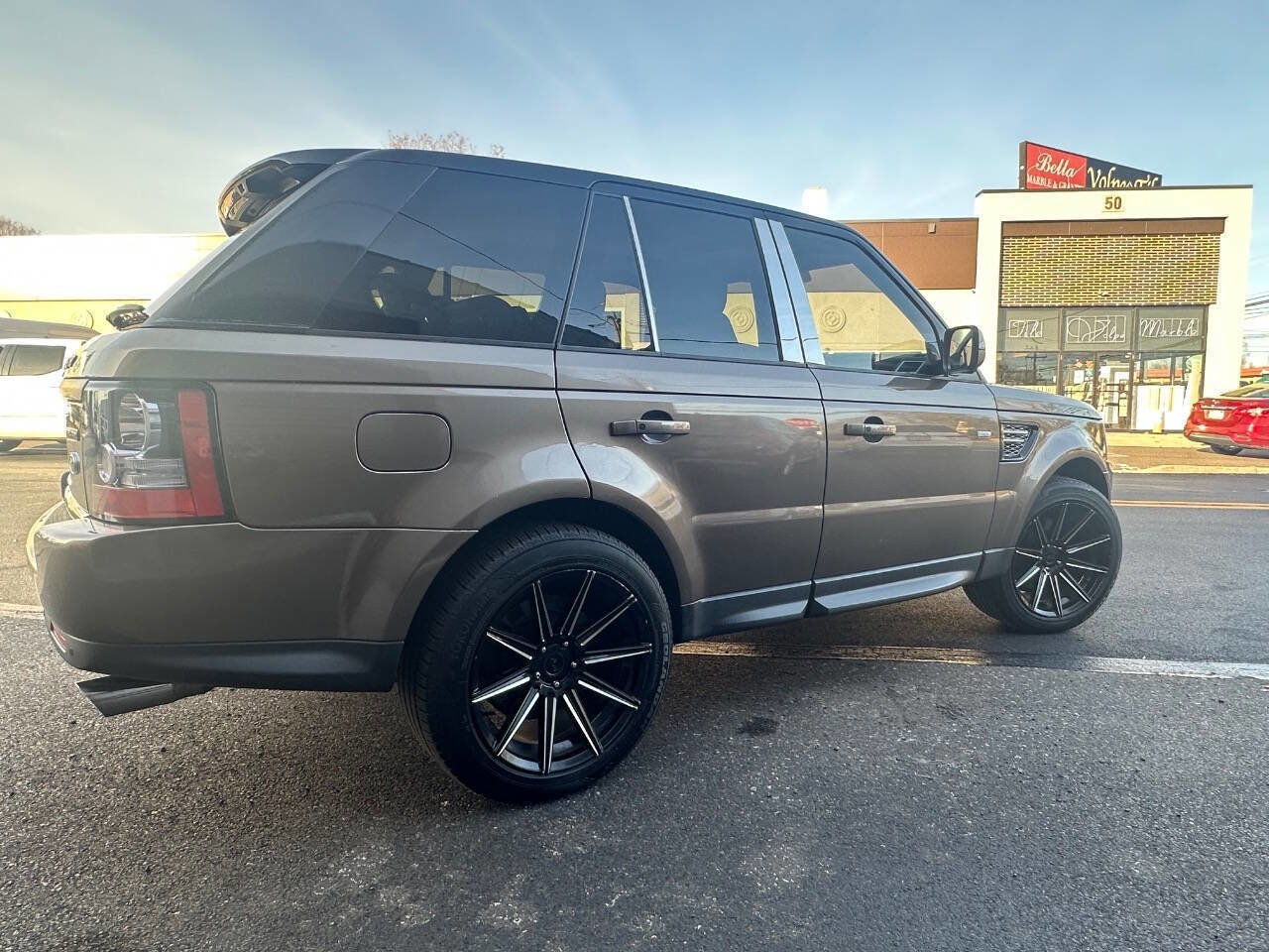 Used 2013 Land Rover Range Rover Sport HSE LUX image 4