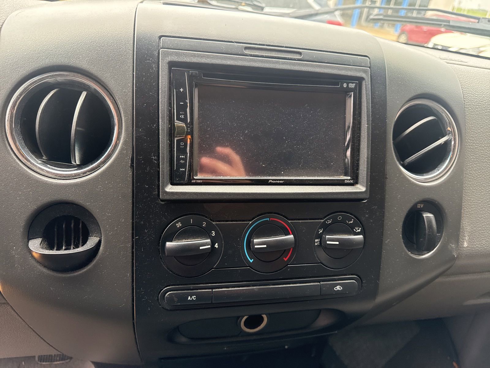 Used 2006 Ford F150 XLT image 15