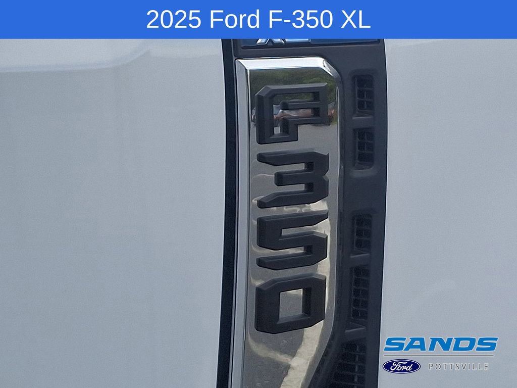 New 2025 Ford F350 XL w/ XL Chrome Package image 18