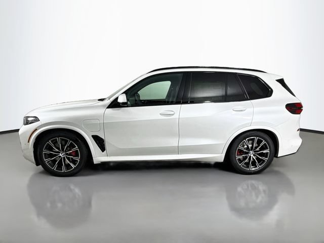 Used 2026 BMW X5 xDrive50e w/ M Sport Package AWD/4WD image 4