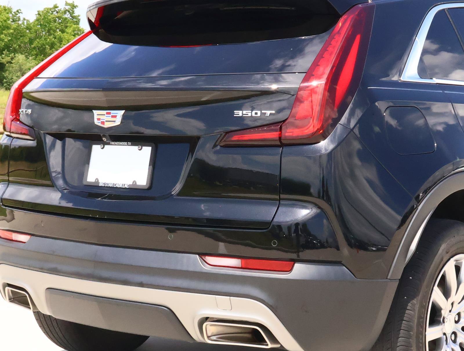 Certified 2023 Cadillac XT4 Premium Luxury FWD image 11