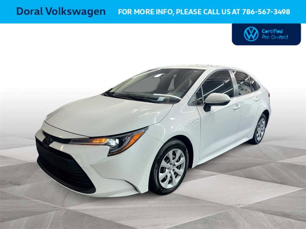 Used 2023 Toyota Corolla LE image 1