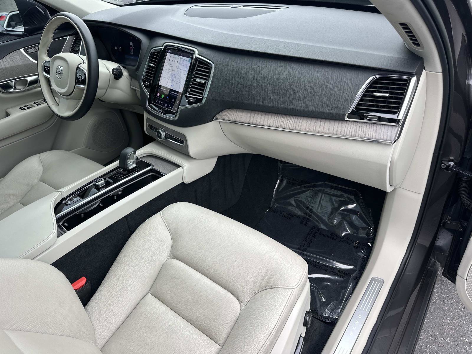 Certified 2023 Volvo XC90 B5 Plus image 27